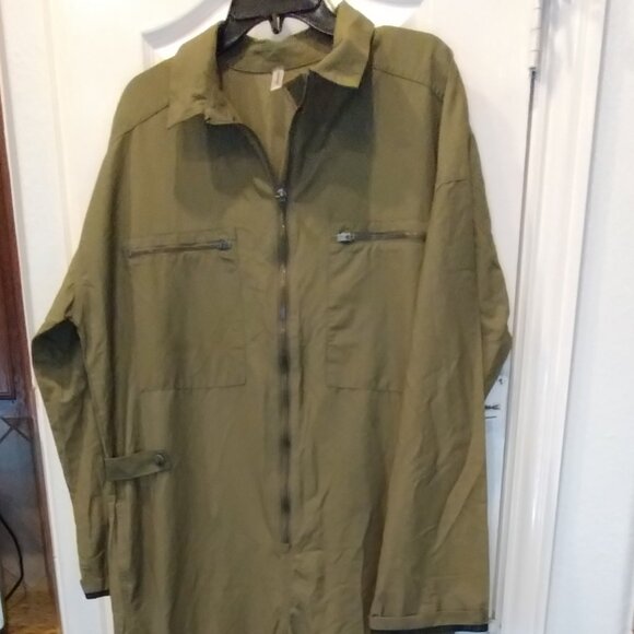 Free People FP Movement Mesmerize Me Coveralls Size L NWT - Picture 3 of 14